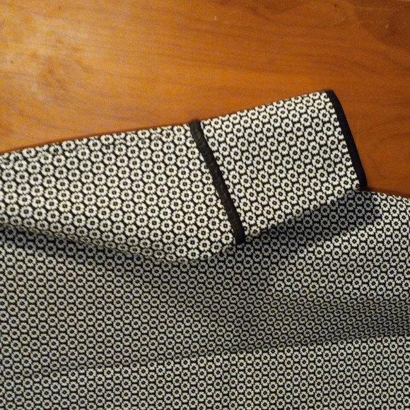 Max Studio Black & White Tunic - Picture 6 of 8